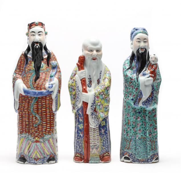 THREE CHINESE EXPORT PORCELAIN