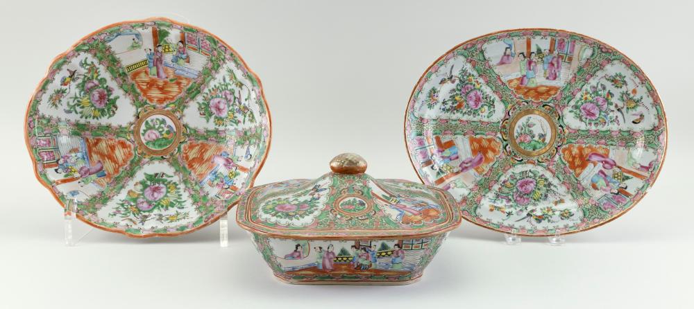 THREE CHINESE EXPORT ROSE MEDALLION