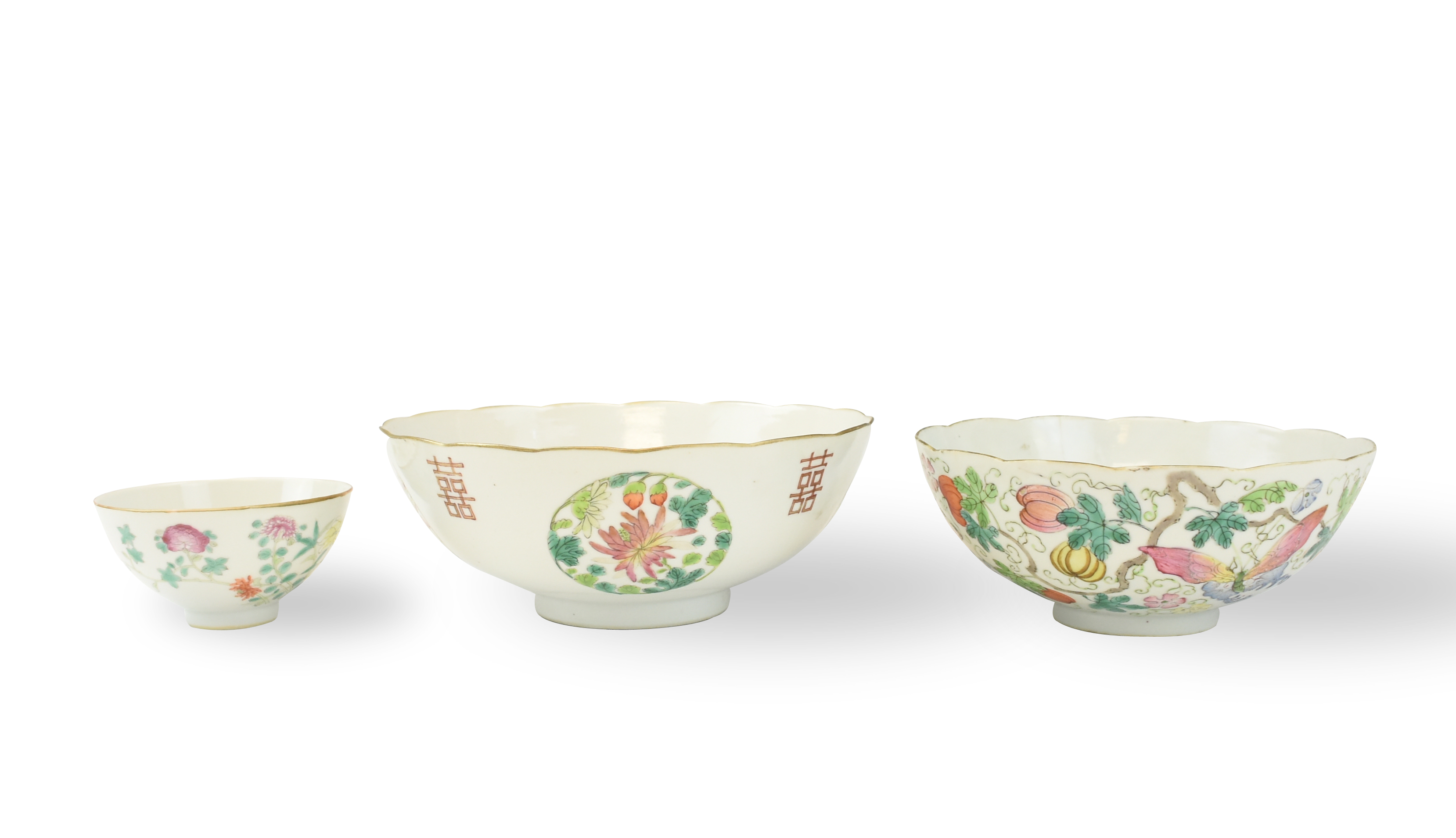 THREE CHINESE FAMILLE ROSE FLORAL
