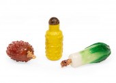 THREE CHINESE GLASS SNUFF BOTT