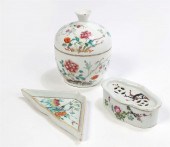 THREE CHINESE POLYCHROME ENAME