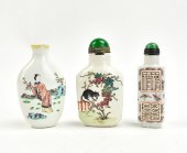 THREE CHINESE PORCELAIN SNUFF