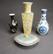 THREE CHINESE PORCELAIN VASES