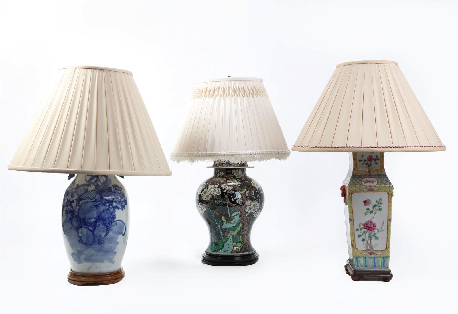 THREE CHINESE PORCELAIN VASES NOW