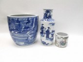 THREE CHINESE PORCELAIN VESSEL