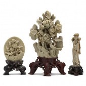 THREE CHINESE SOAPSTONE CARVIN