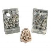 THREE CHINESE SOAPSTONE CARVIN