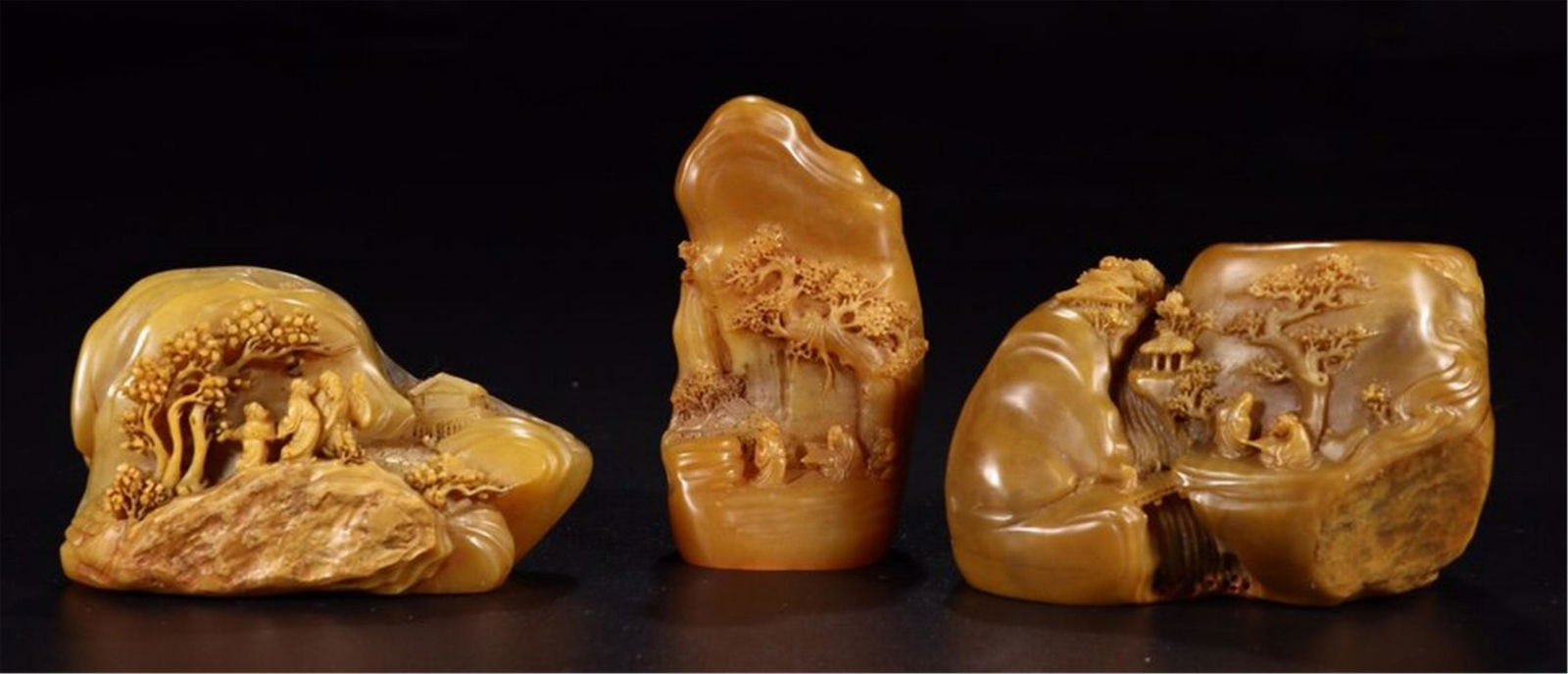 THREE CHINESE SOAPSTONE TIANHUANG