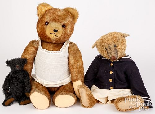 THREE CONTEMPORARY TEDDY BEARSThree