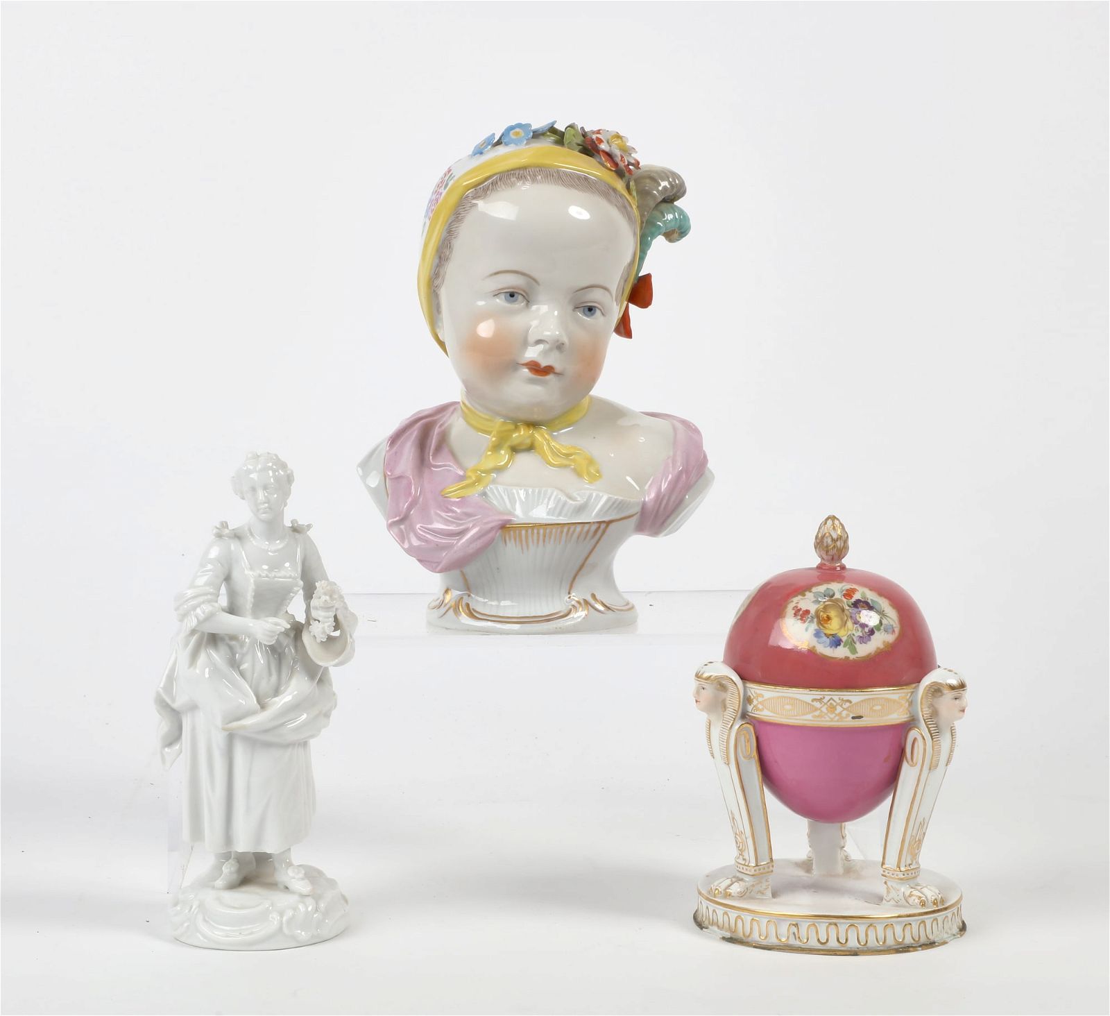 THREE CONTINENTAL PORCELAIN