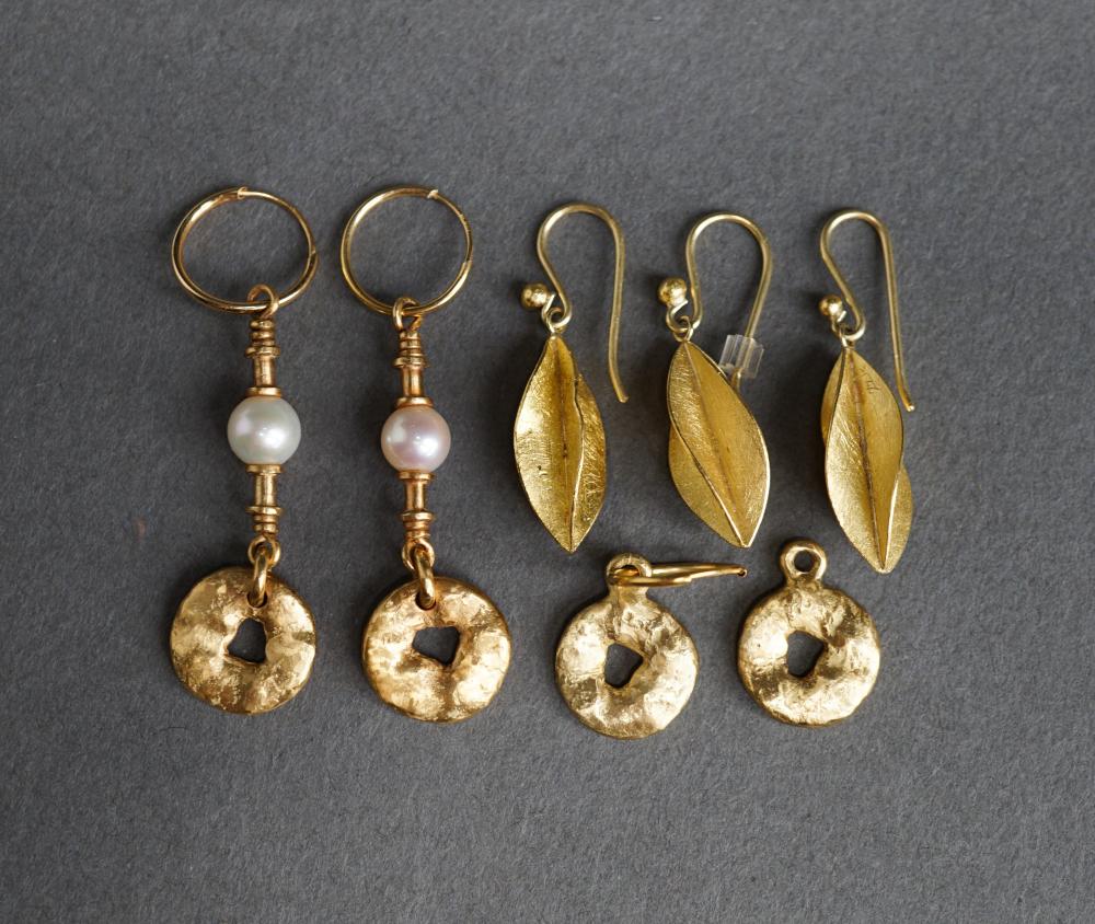 THREE CRAFT 22-KARAT GOLD PIERCED