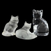 THREE CRYSTAL CAT FIGURINES IN