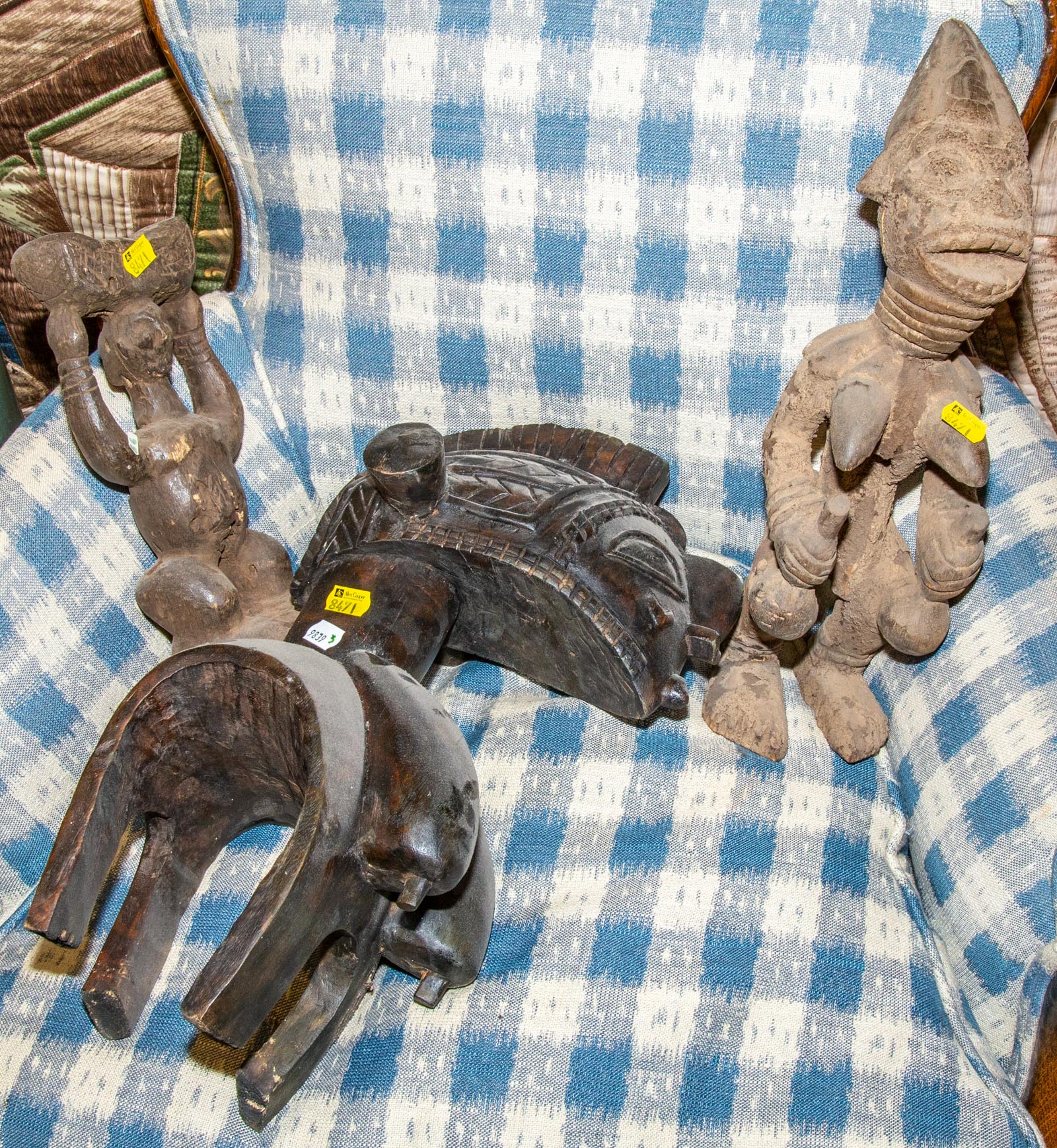 THREE DECORATIVE AFRICAN WOOD