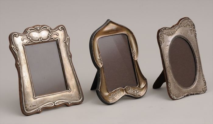 THREE ENGLISH ART NOUVEAU SILVER