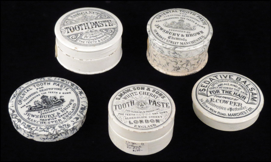 THREE ENGLISH PORCELAIN