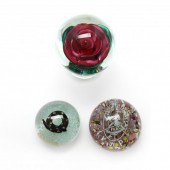 THREE FIGURAL GLASS PAPERWEIGH