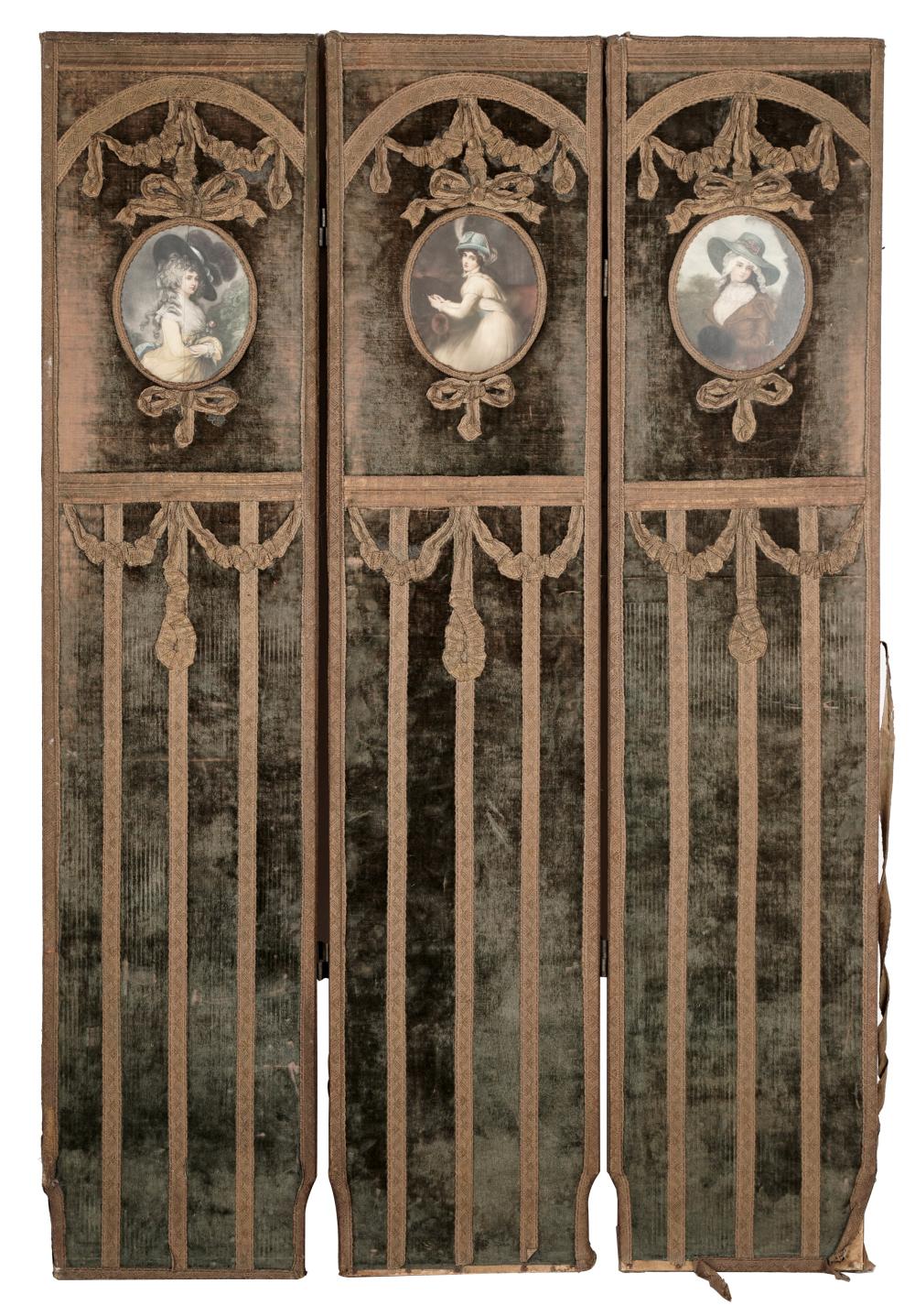 THREE-FOLD ROOM DIVIDEReach panel