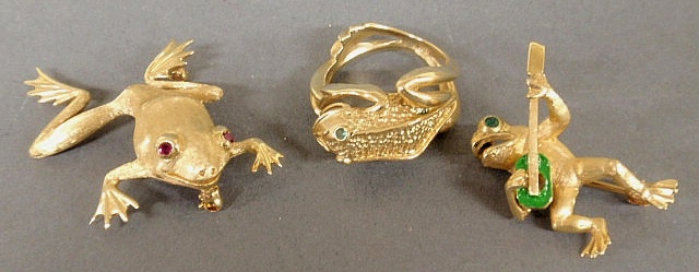 Three frog items all 14k yg to