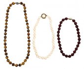 THREE GEMSTONE NECKLACESknotte