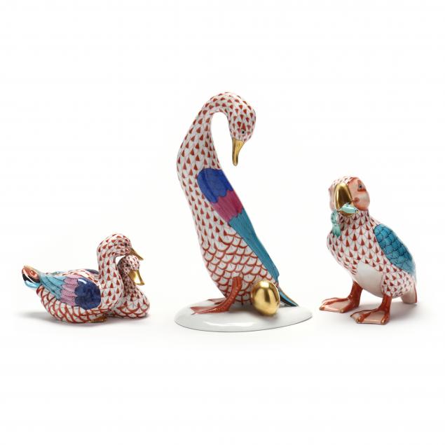 THREE HEREND FIGURINES OF FOWL Rust