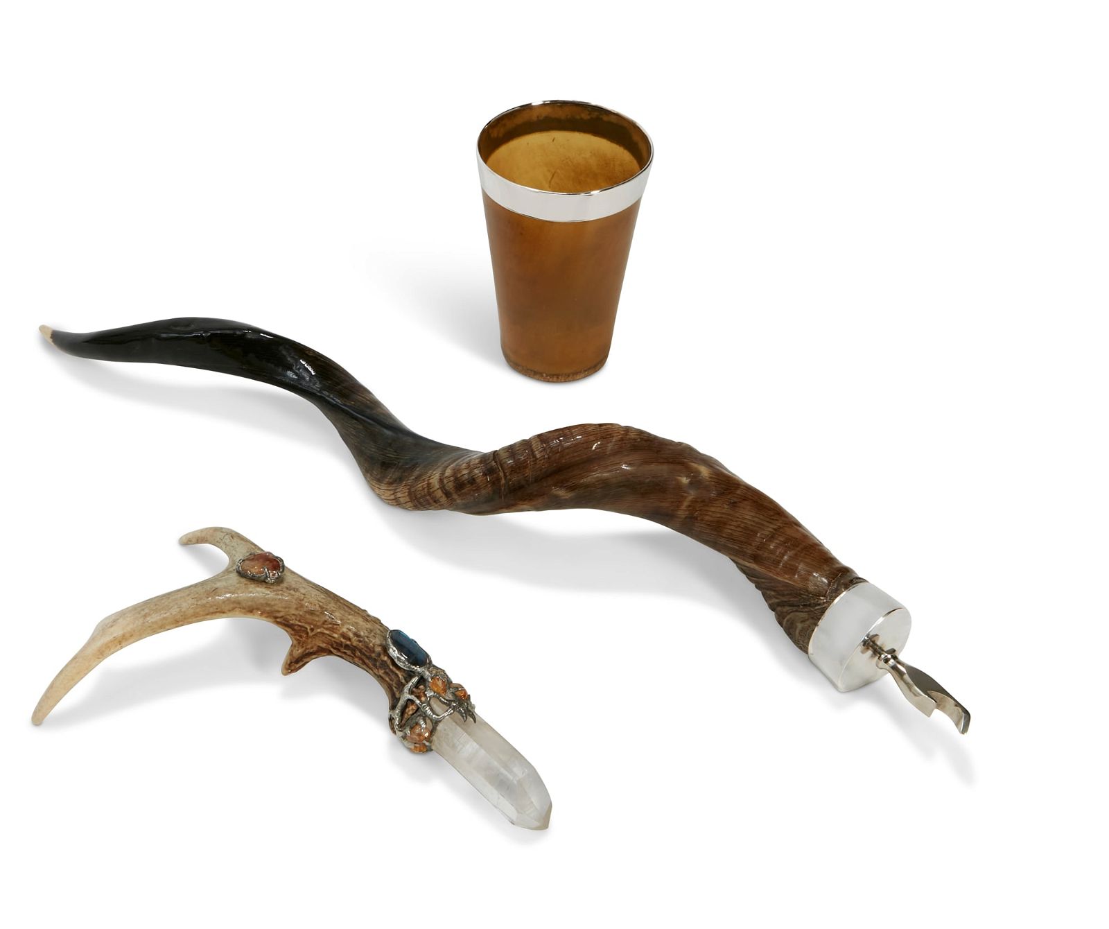 THREE HORN TABLE ACCESSORIES,