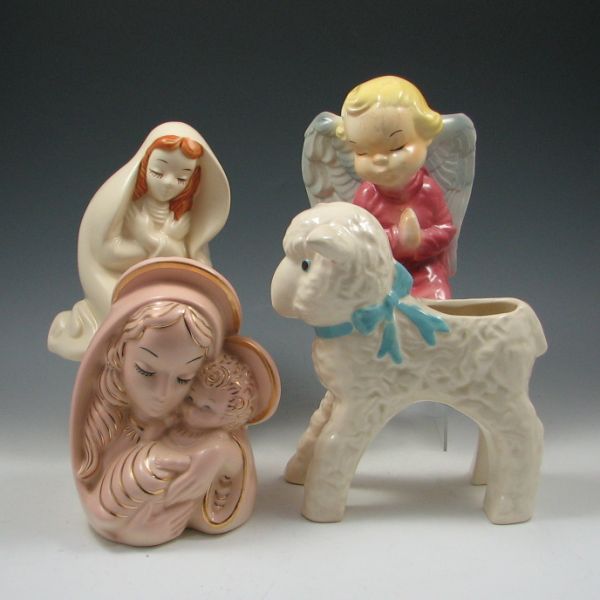 Three Hull novelty piece and a