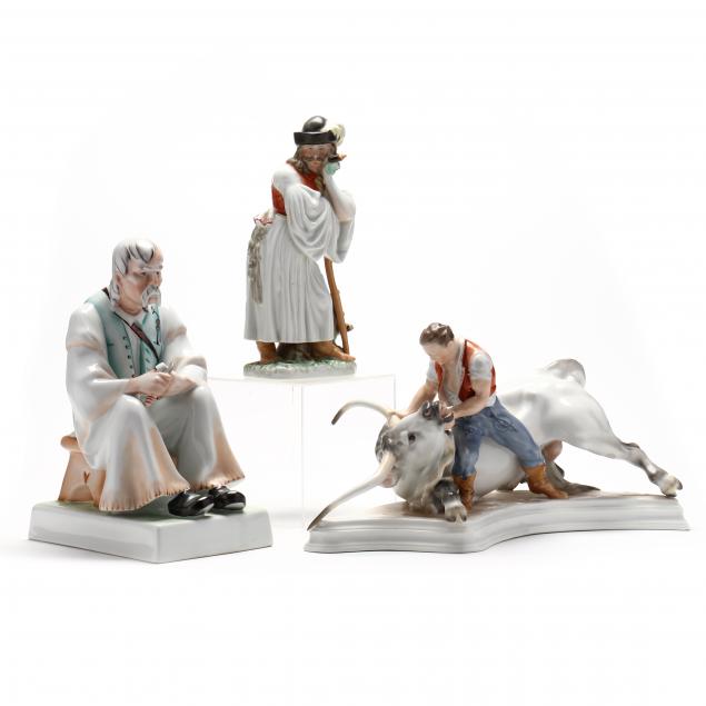 THREE HUNGARIAN NATURAL PORCELAIN