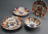THREE IMARI ROUND SCALLOP BORD