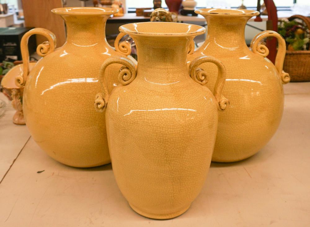 THREE ITALIAN CRACKLEWARE GLAZE