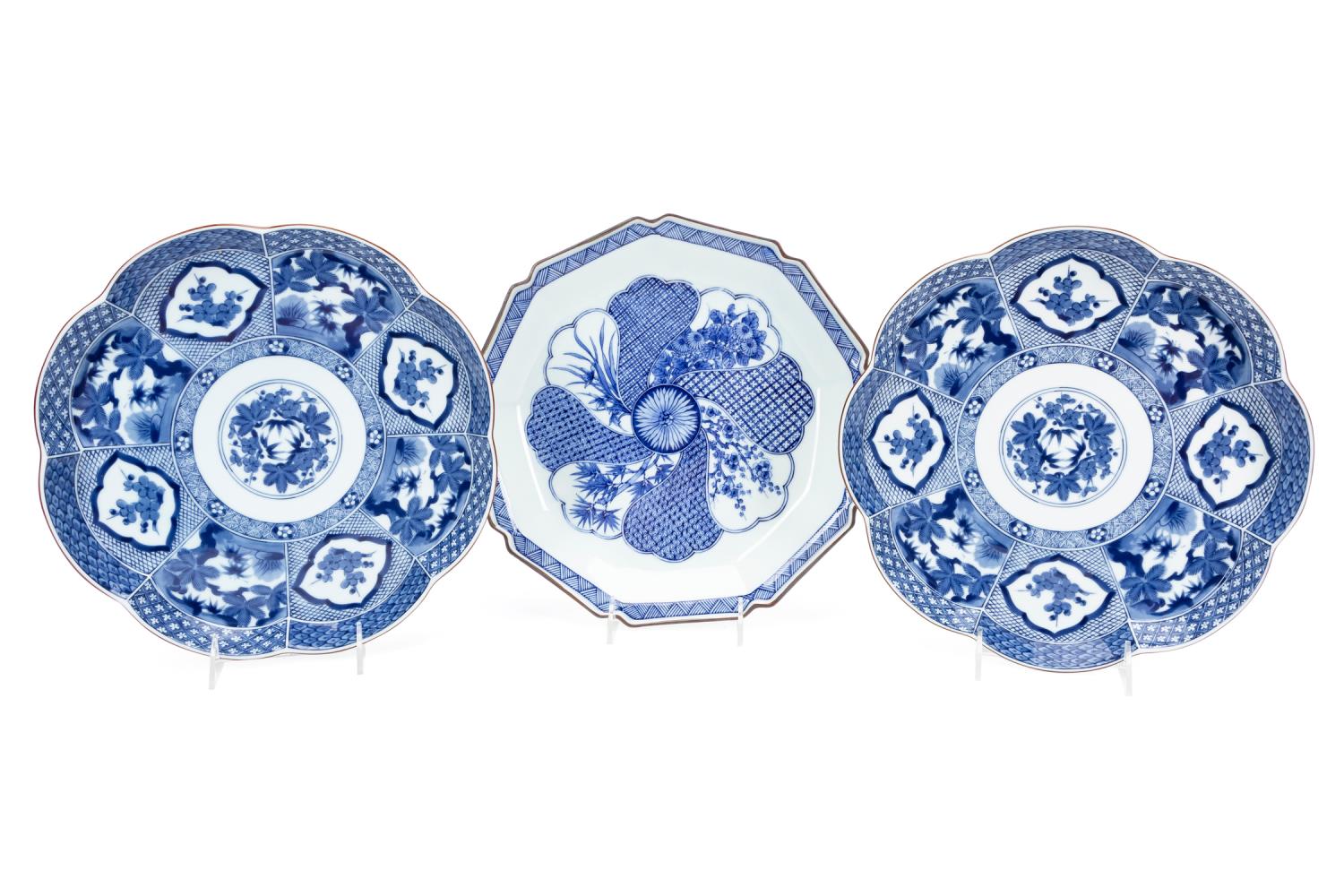 THREE JAPANESE BLUE AND WHITE
