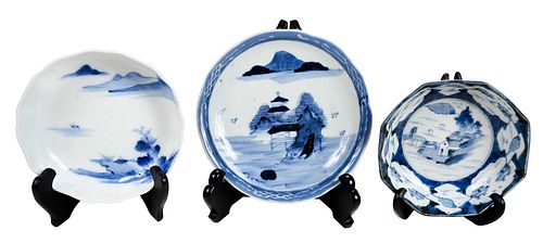 THREE JAPANESE BLUE AND WHITE IMARI