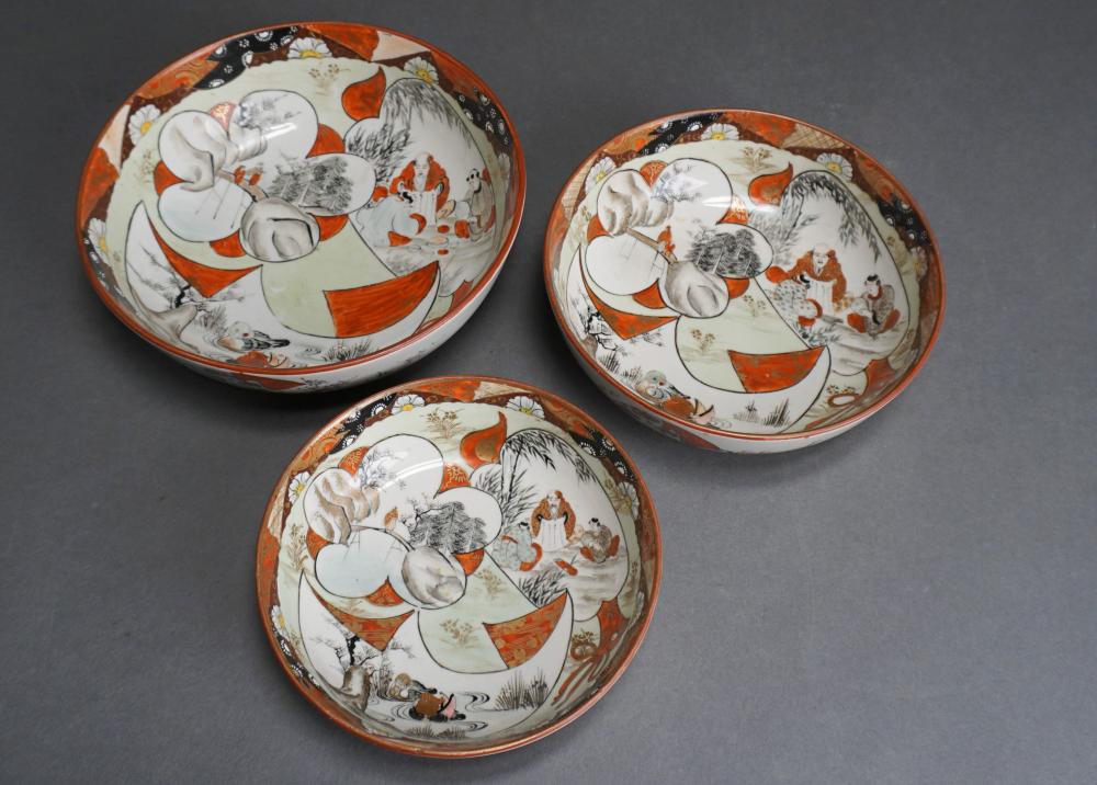THREE JAPANESE KUTANI NESTING