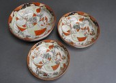 THREE JAPANESE KUTANI NESTING