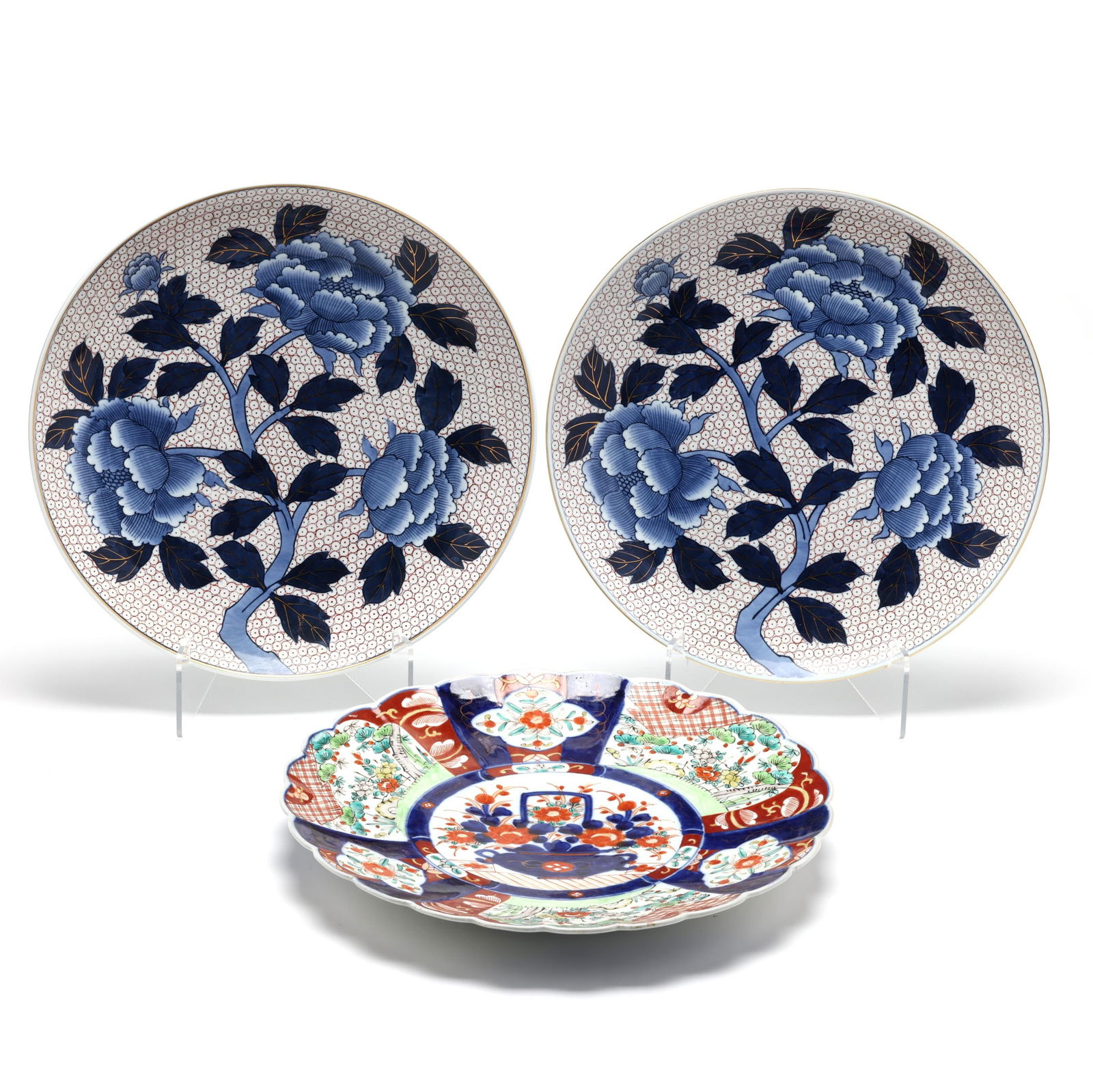 THREE JAPANESE PORCELAIN