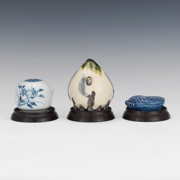 THREE KOREAN PORCELAIN WATER