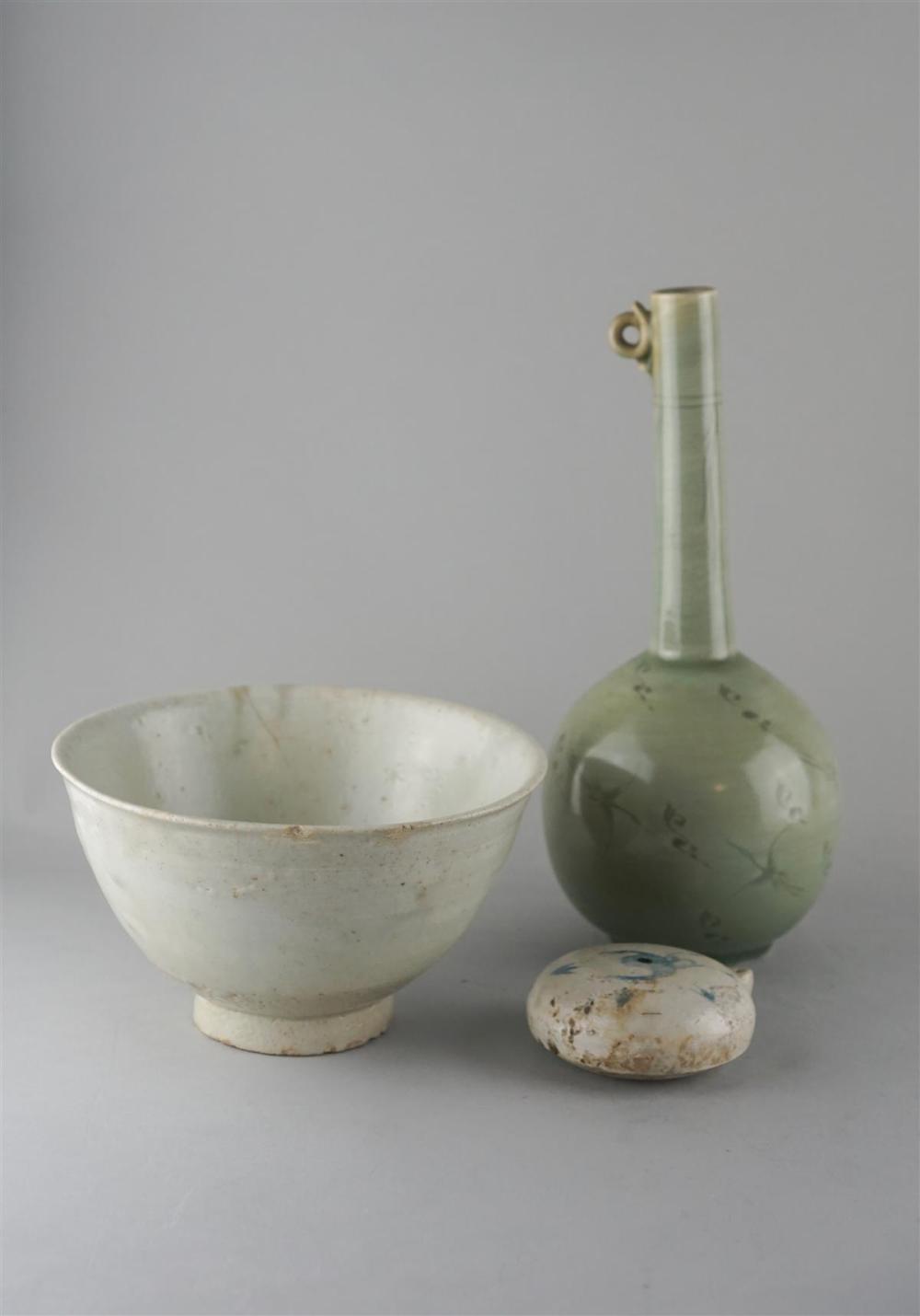 THREE KOREAN POTTERY ITEMSTHREE