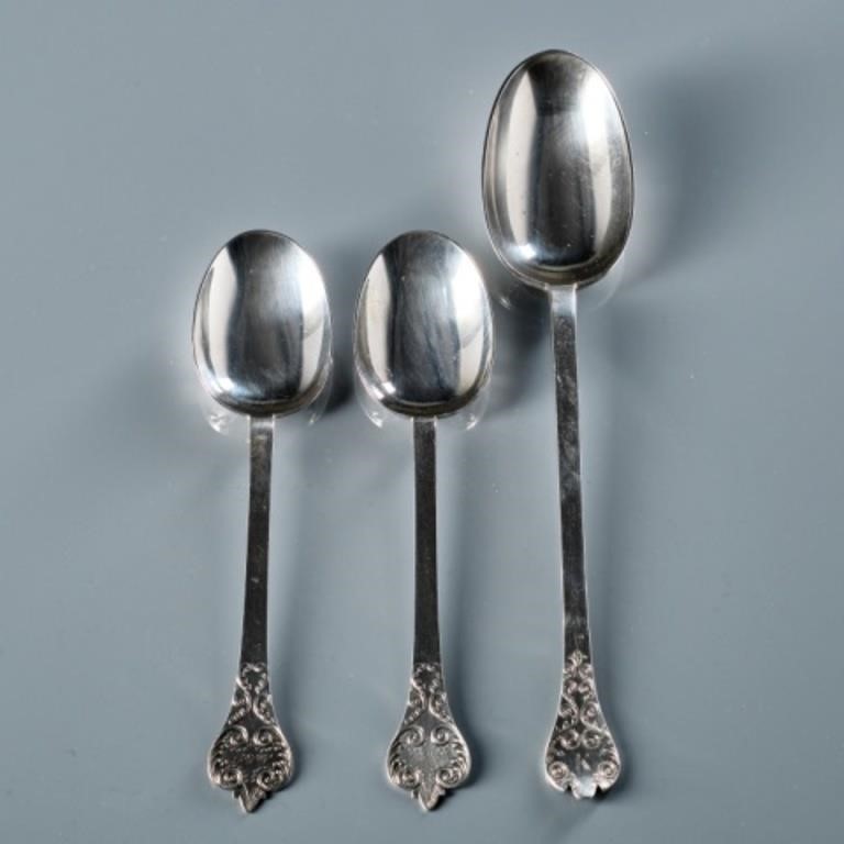 THREE LACE BACK SILVER TREFID