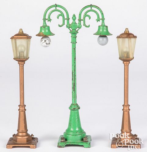 THREE LIONEL STREET LIGHTSThree