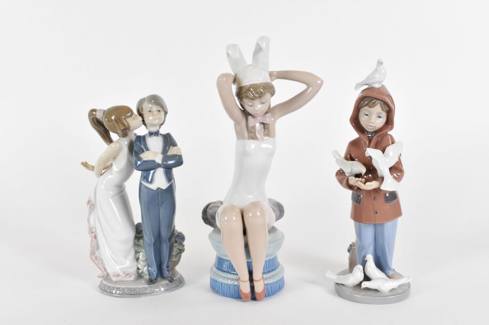 THREE LLADRO PORCELAIN FIGURESAll