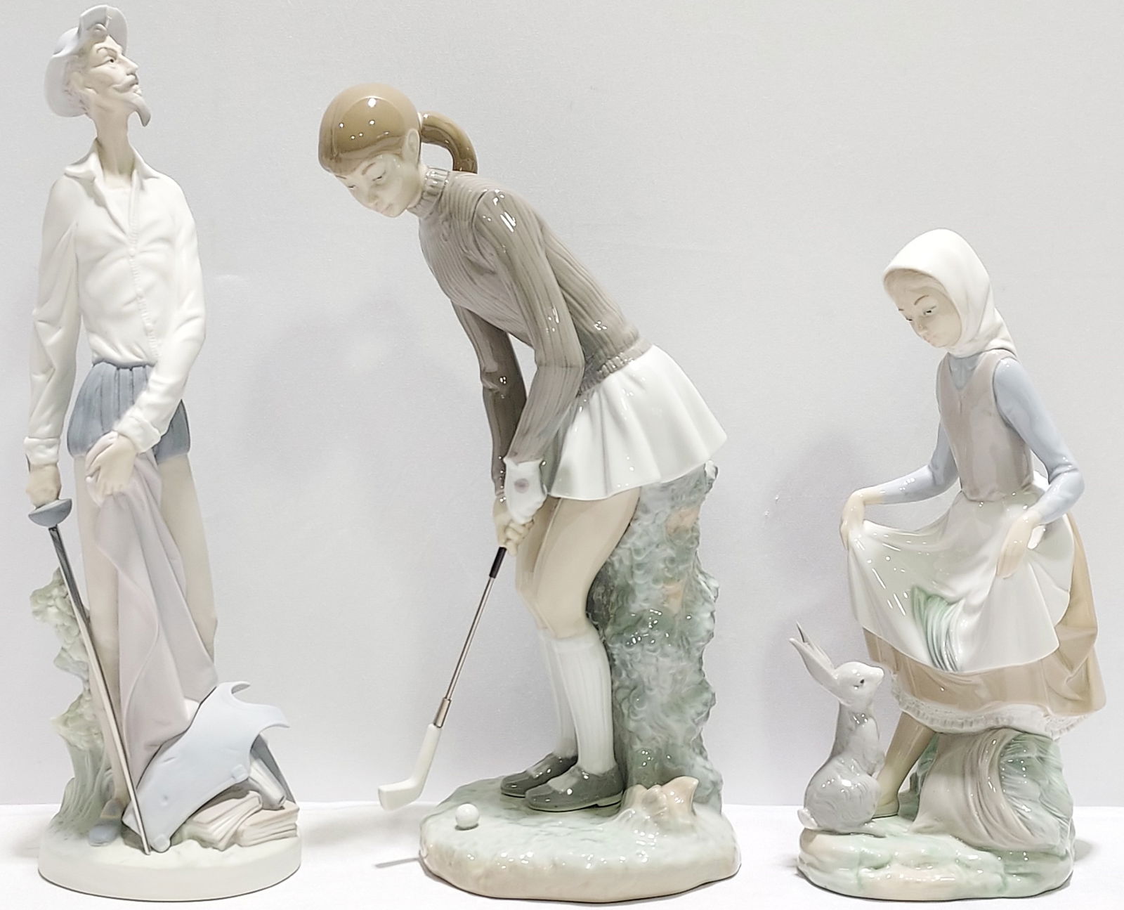THREE LLADRO PORCELAIN FIGURINES: