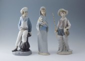 THREE LLADRO PORCELAIN FIGURIN