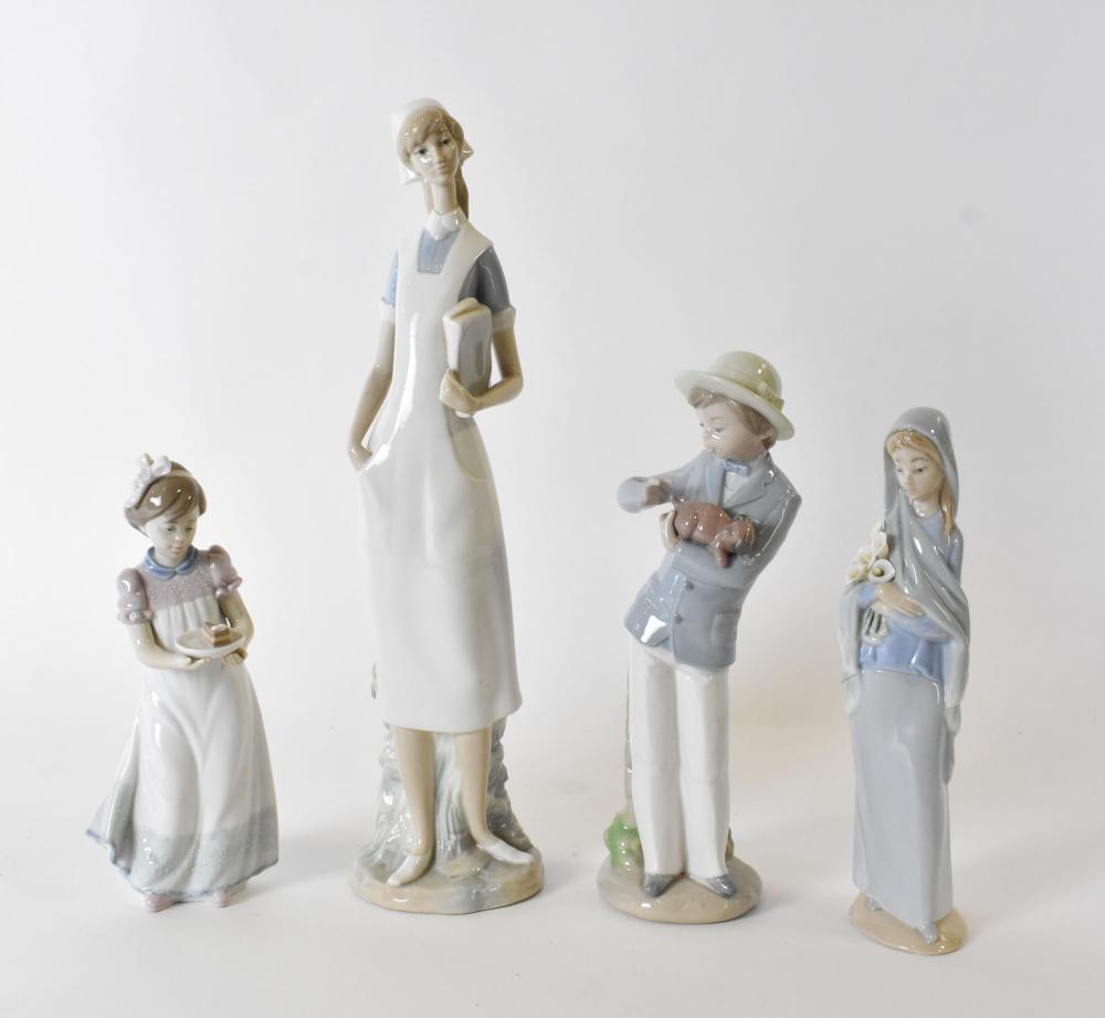 THREE LLADRO PORCELAN FIGURES AND