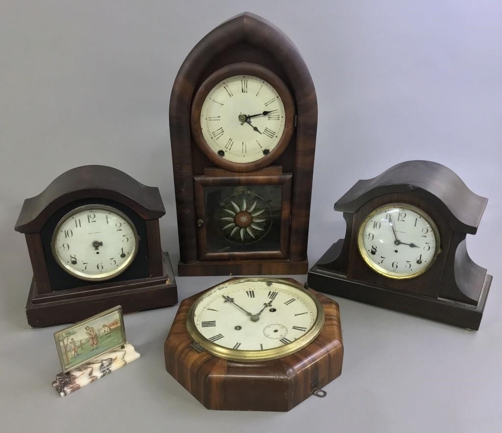 Three mantel clocks, tallest