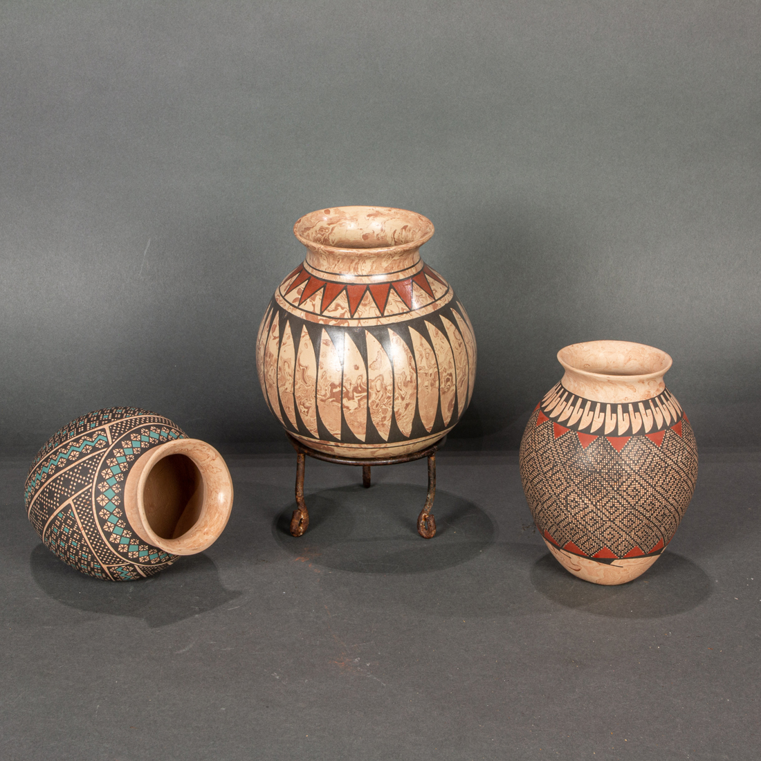 THREE MATA ORTIZ MARBELIZED POTTERY