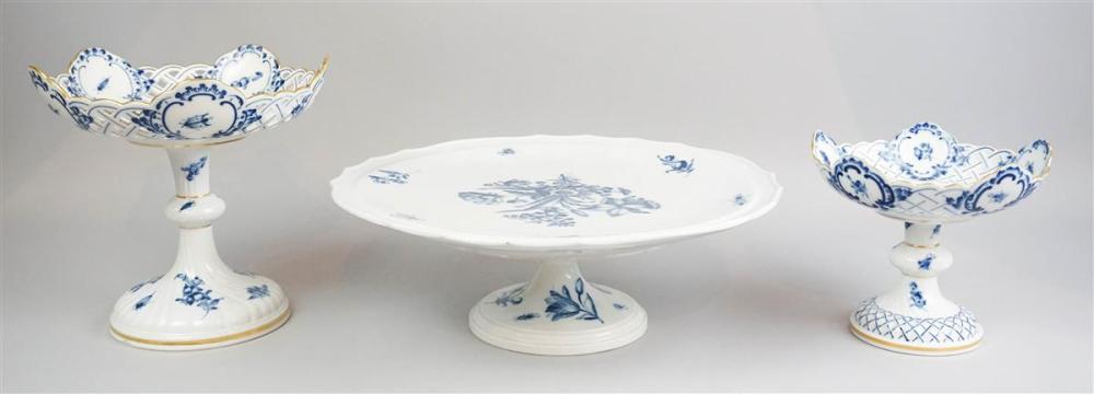 THREE MEISSEN PORCELAIN BLUE AND