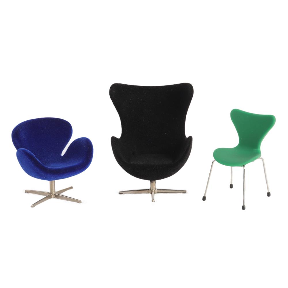 THREE MINIATURE MINIMII ARNE