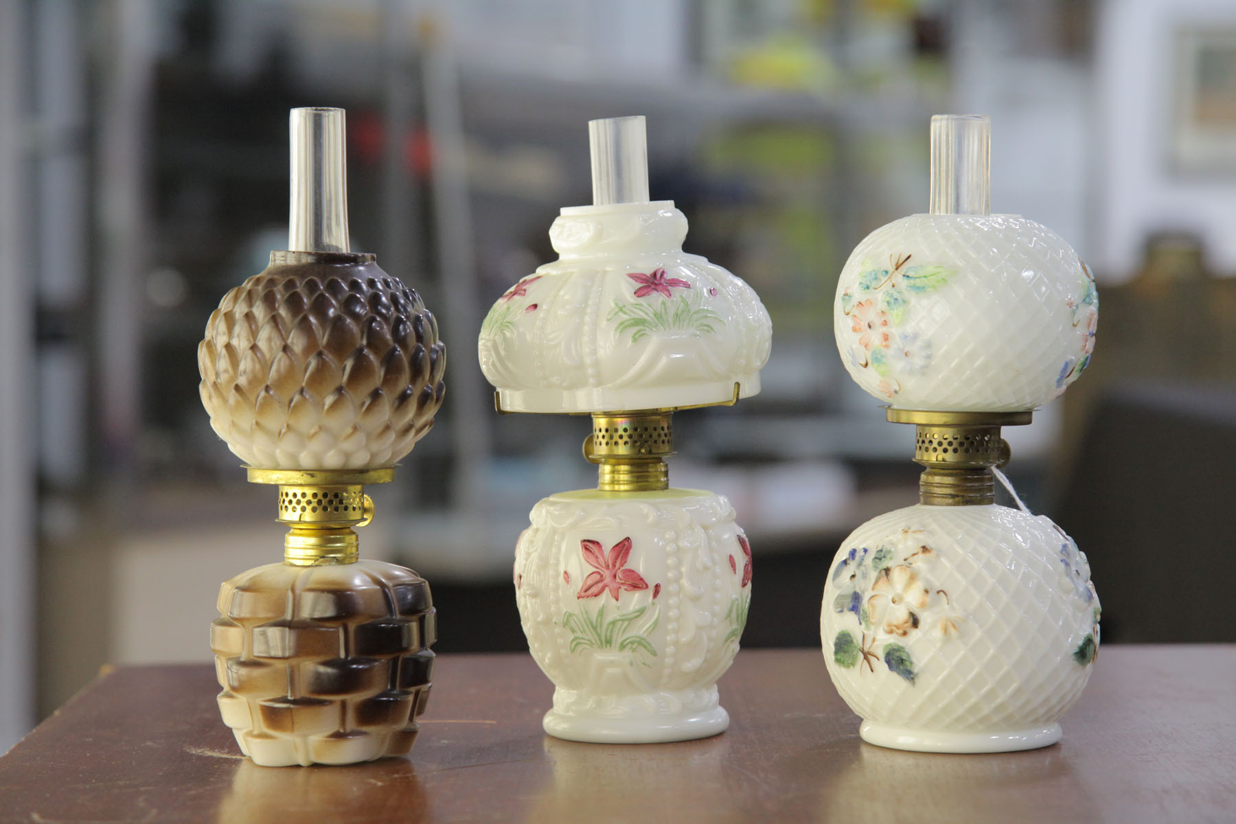 THREE MINIATURE OIL LAMPS. 