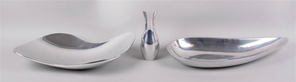 THREE NAMBE DECORATIVE ITEMSTHREE