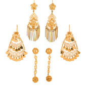 THREE PAIRS OF GOLD EARRINGS<b