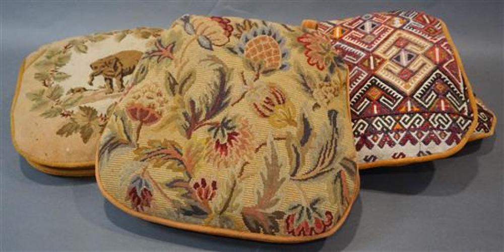 THREE PAIRS OF SEAT COVERSThree